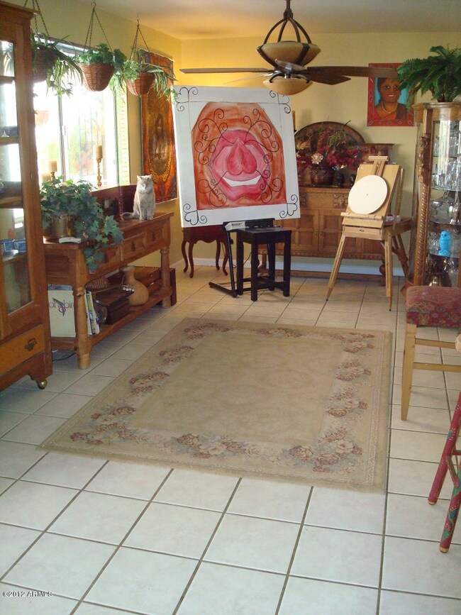 C:\fakepath\family room
