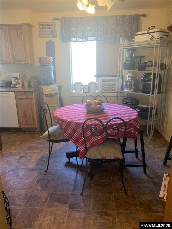 1909 Main St, Lyons, OR 97358 - photo 4