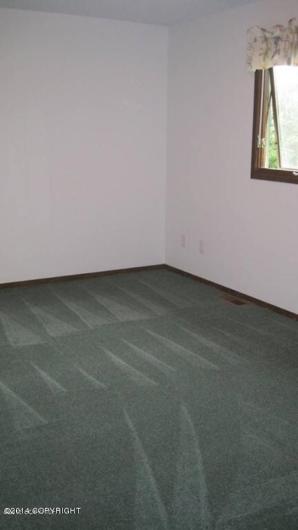 7320 Bearfoot Cir unit 1, Anchorage, AK 99502 - photo 2