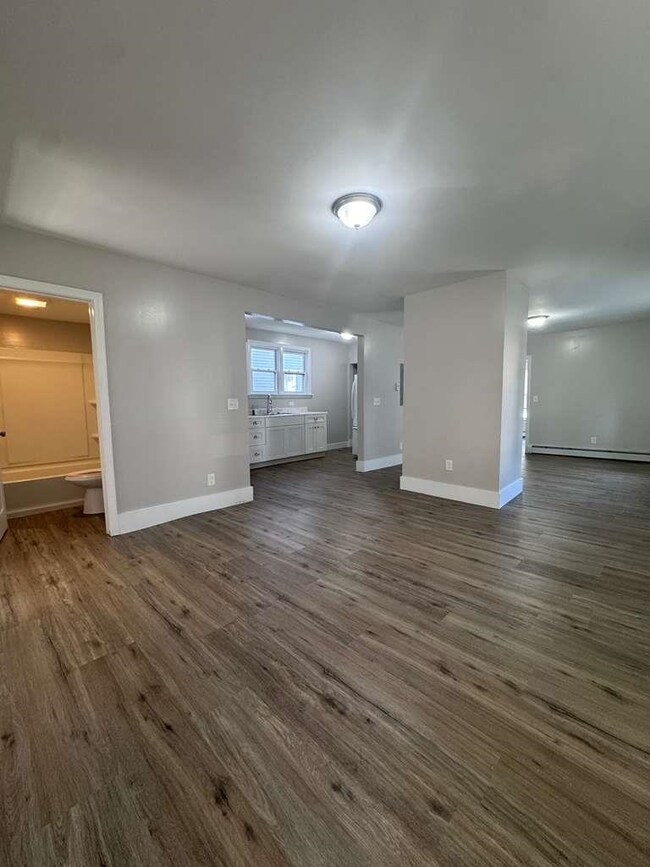 267 Silver St, Manchester, NH 03103 - photo 2