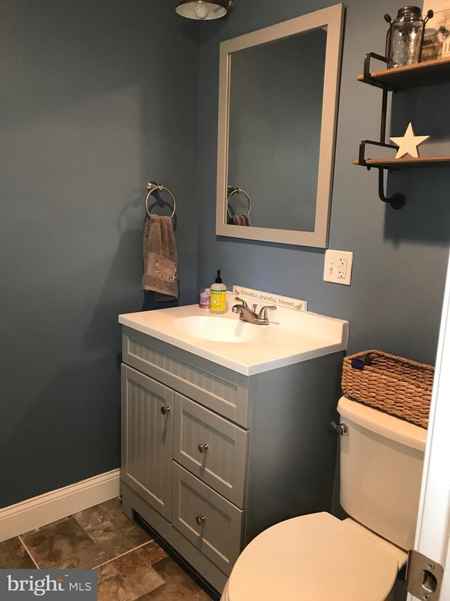 508 Heckel Ave, Spring City, PA 19475 - photo 7