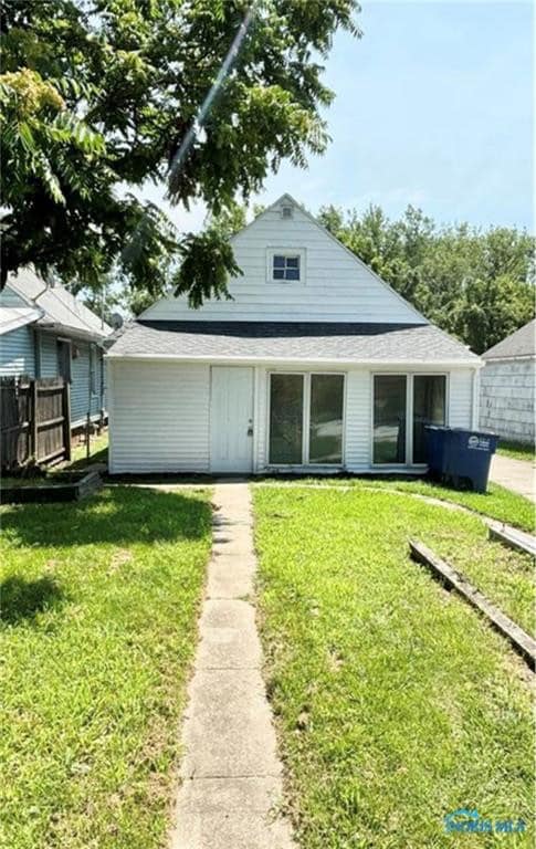 1754 Finch St, Toledo, OH 43609 - photo 2