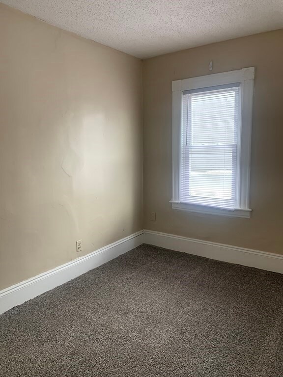 36 Berkeley St unit 36, Springfield, MA 01109 - photo 6