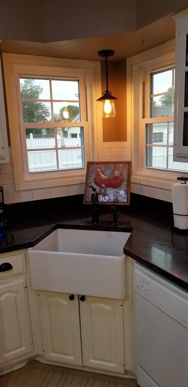 1023 Heartland Hills Dr, Waterloo, IA 50701 - photo 7