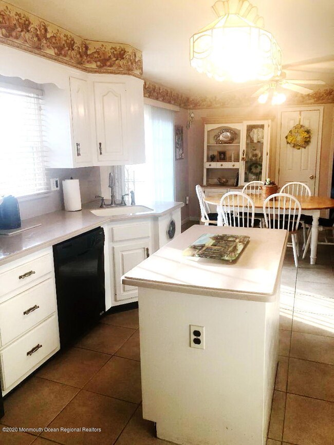 1 Kerry Ct, Old Bridge, NJ 08857 - photo 3