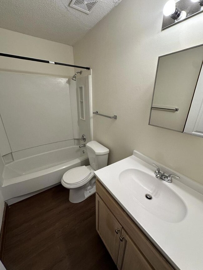 3525 Ivy Commons Dr unit 102, Raleigh, NC 27606 - photo 7