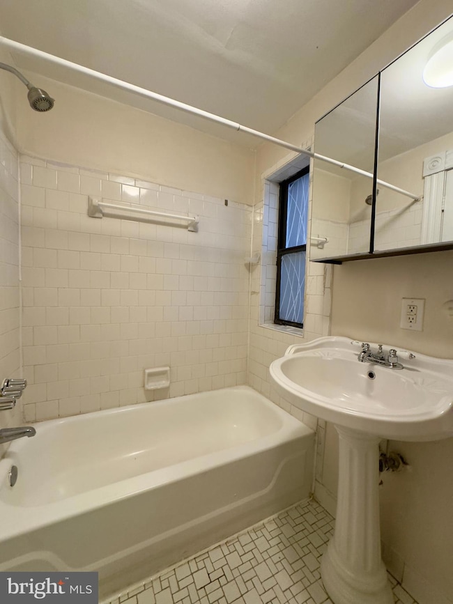 1718 Saint Paul St unit FIRST FLOOR / 101, Baltimore, MD 21202 - photo 6