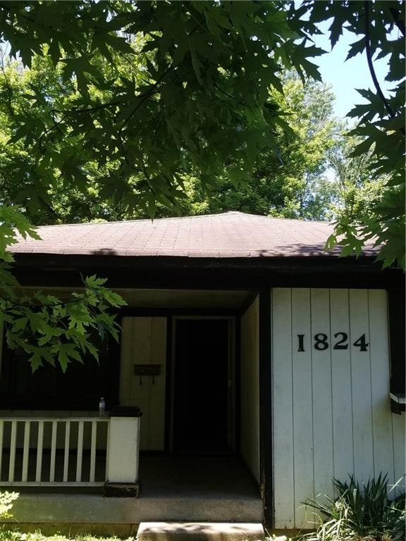 1824 Dequincy St, Indianapolis, IN 46218 - photo 2