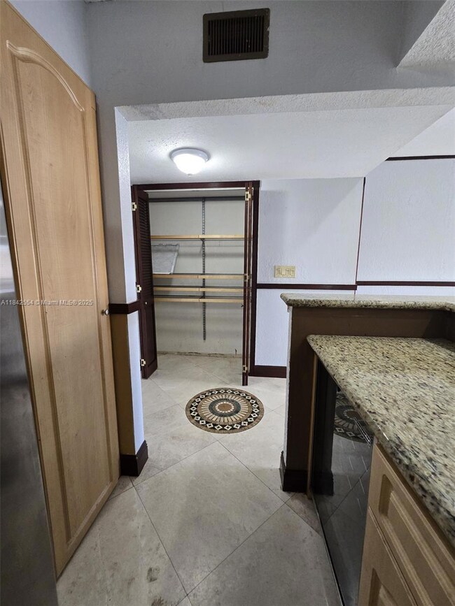 8425 NW 8th St unit 307, Miami, FL 33126 - photo 7