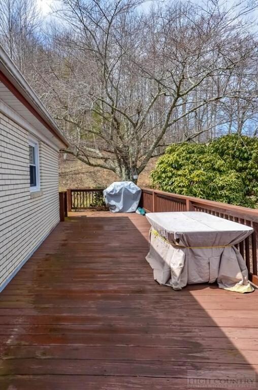 Outside open deck great for entertainment or relax