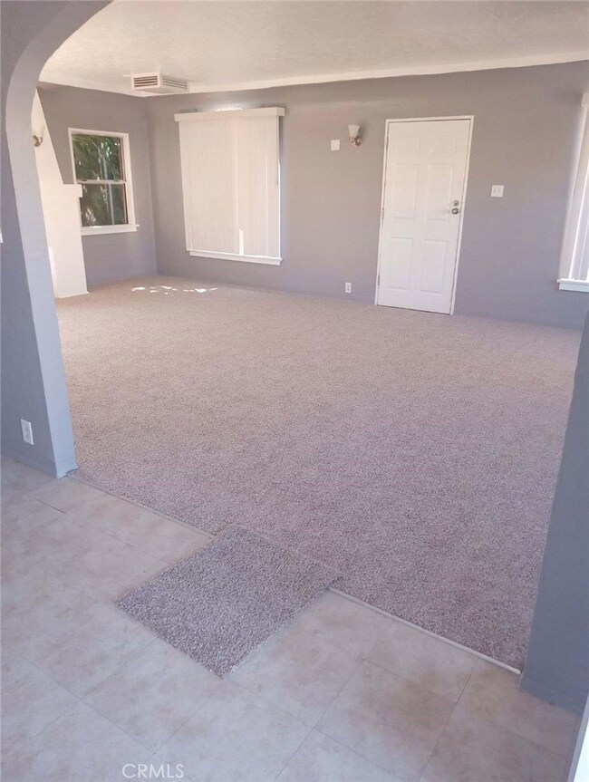 9338 Artesia Blvd unit 17, Bellflower, CA 90706 - photo 2