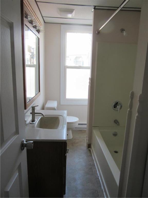 Full bath view 2