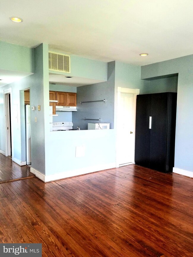 1906 Fleet St unit 3, Baltimore, MD 21231 - photo 4