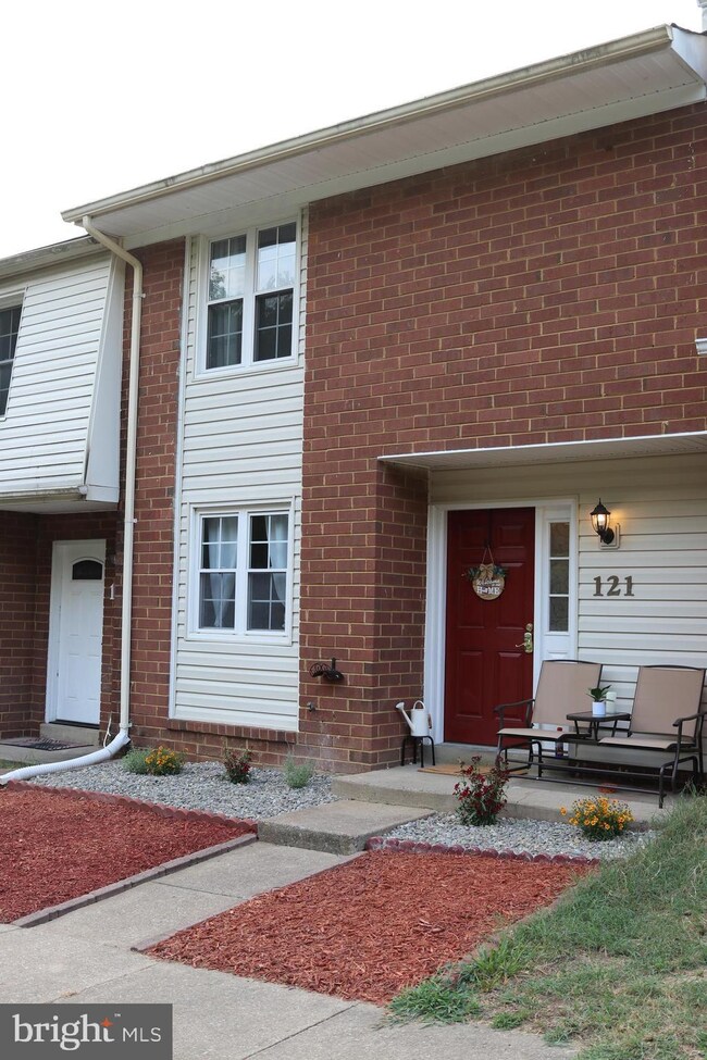 121 Oak Dr, Stafford, VA 22554 - photo 2