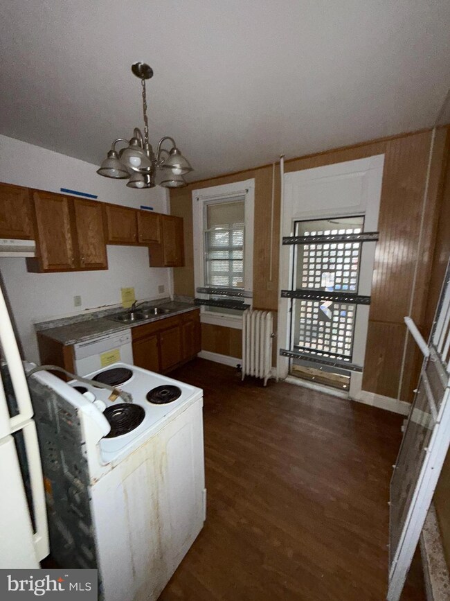 2210 Baker St, Baltimore, MD 21216 - photo 4