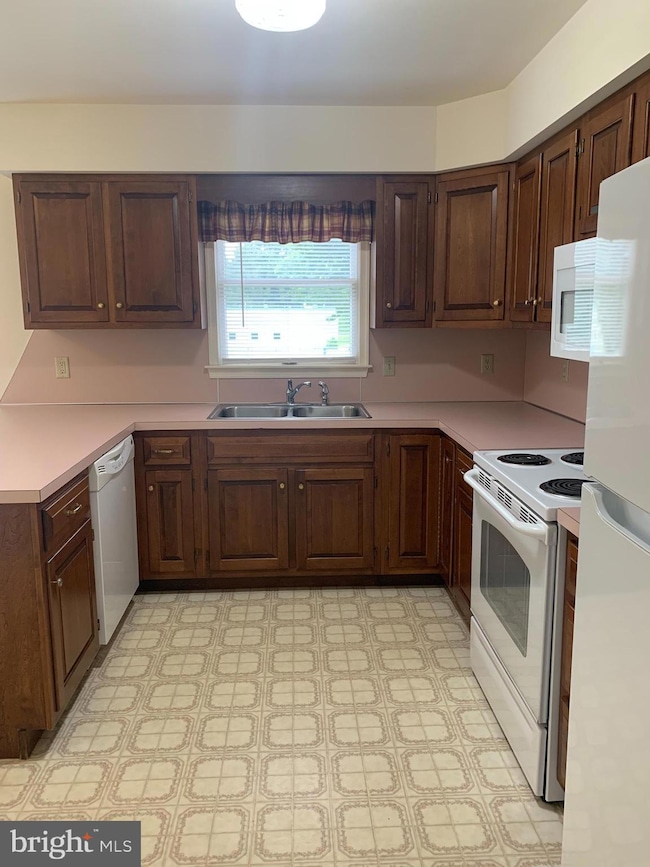 207 N Linden Ave, Greencastle, PA 17225 - photo 5