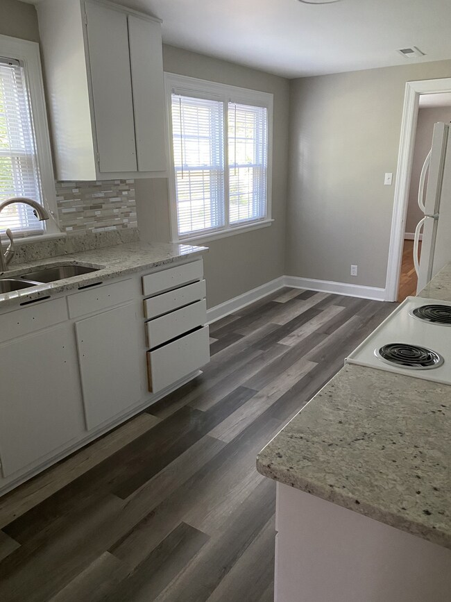 910 W 7th St unit B, Columbia, TN 38401 - photo 4