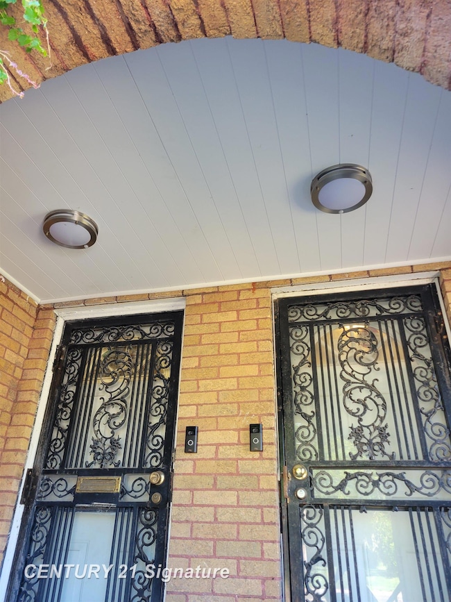 2913 Martin Luther King Ave, Flint, MI 48505 - photo 3