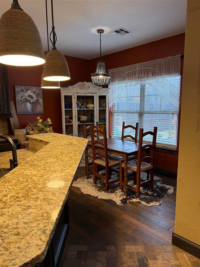 703 Meadow Ln, Cache, OK 73527 - photo 7