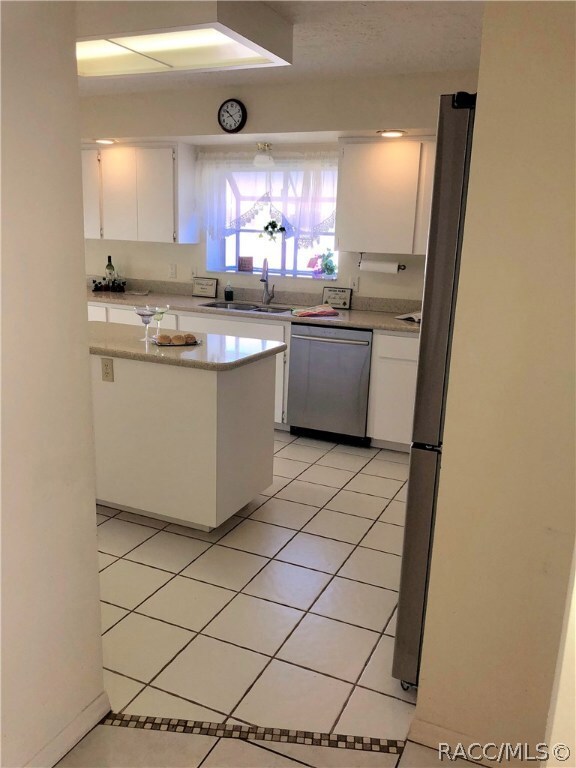 Sneak peek to a stunning Kitchen!