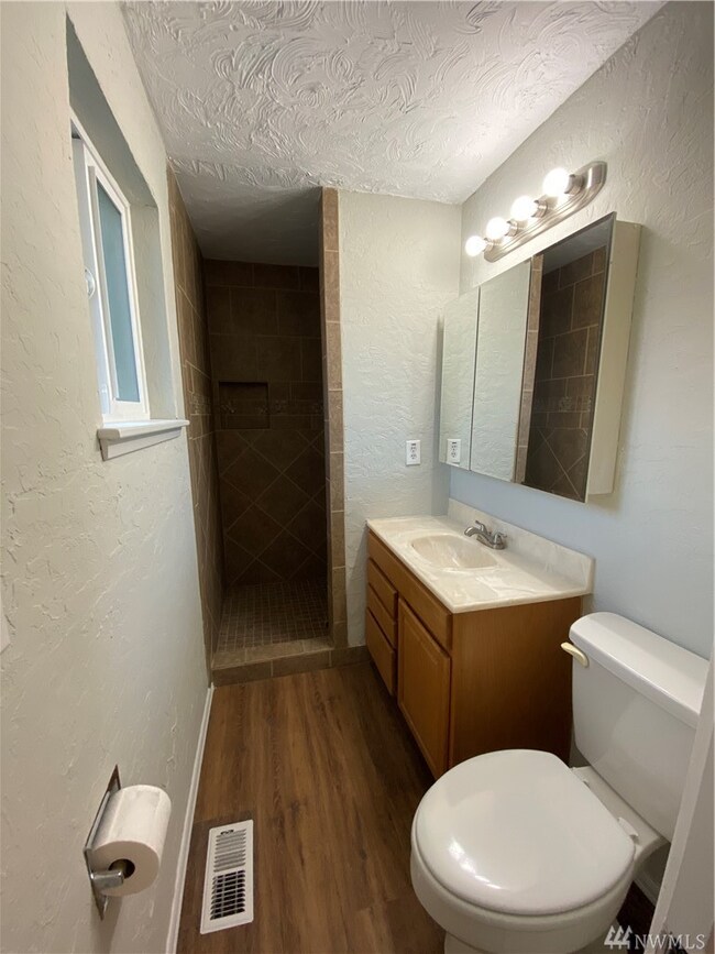 1224 S 272nd St, Des Moines, WA 98198 - photo 3