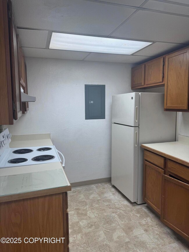1752 W 11th Ave unit A, Anchorage, AK 99501 - photo 3