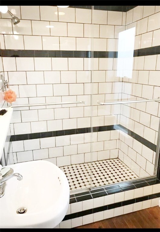 Custom shower, large with retro tile and pedestal