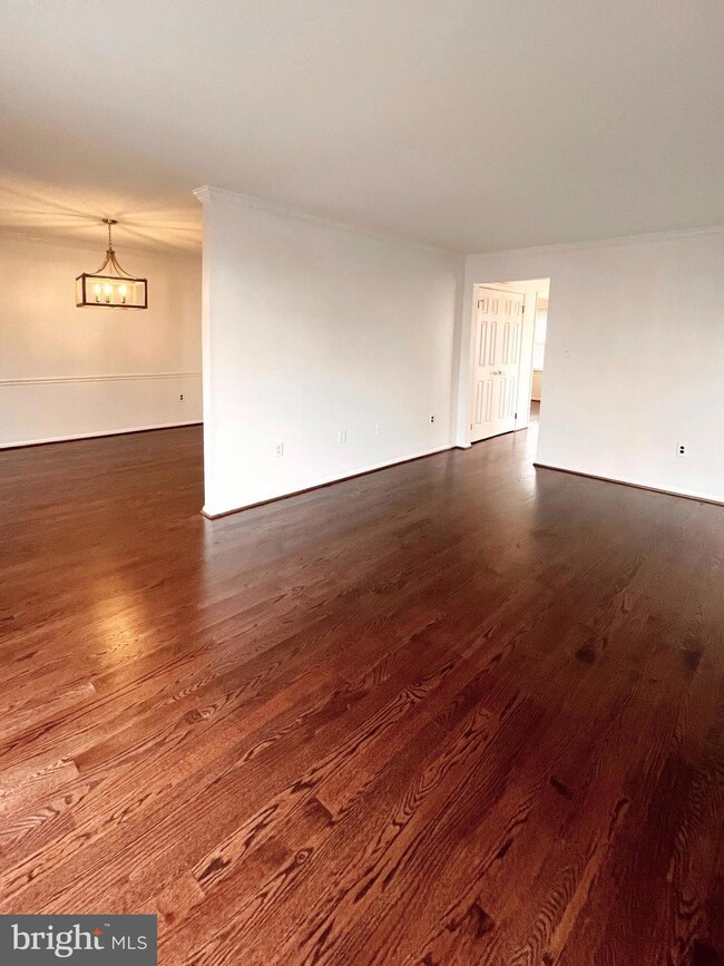 10266 Arizona Cir, Bethesda, MD 20817 - photo 4