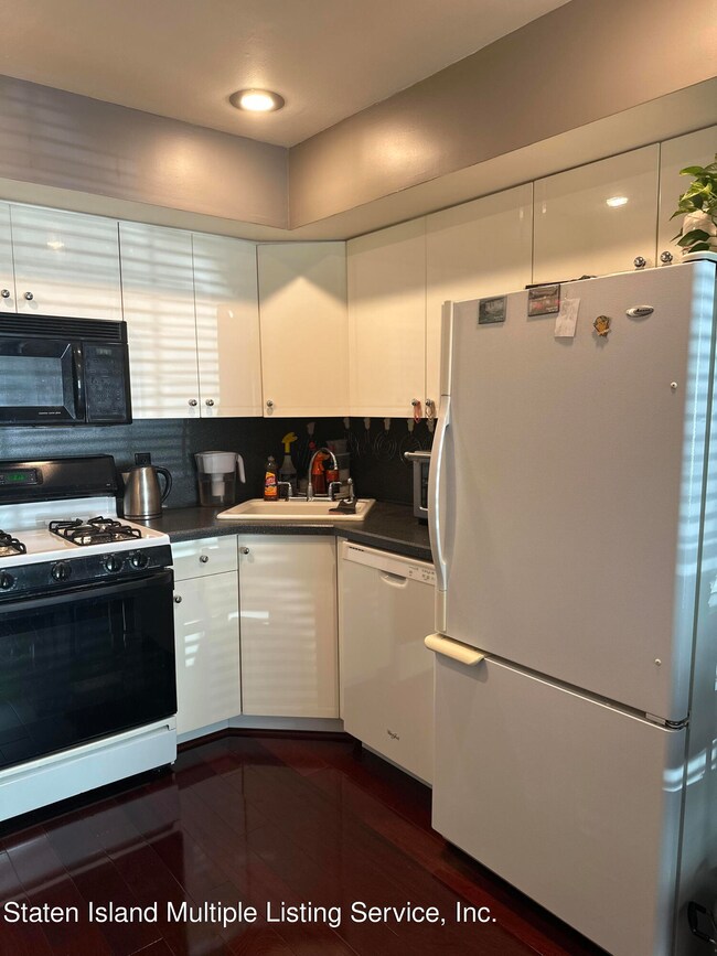 31 Gardenia Ln unit 25, Staten Island, NY 10314 - photo 6