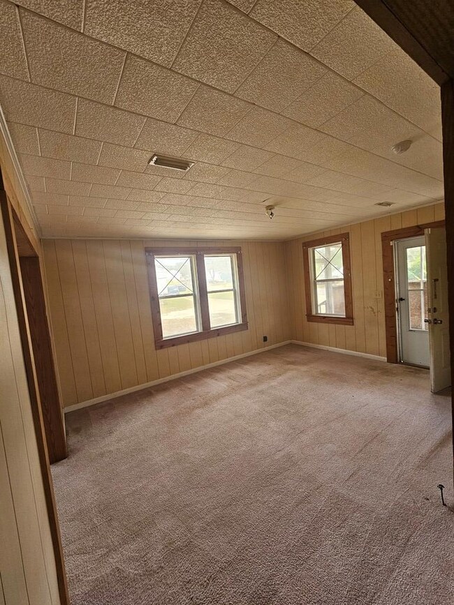 Living Room/Family Room