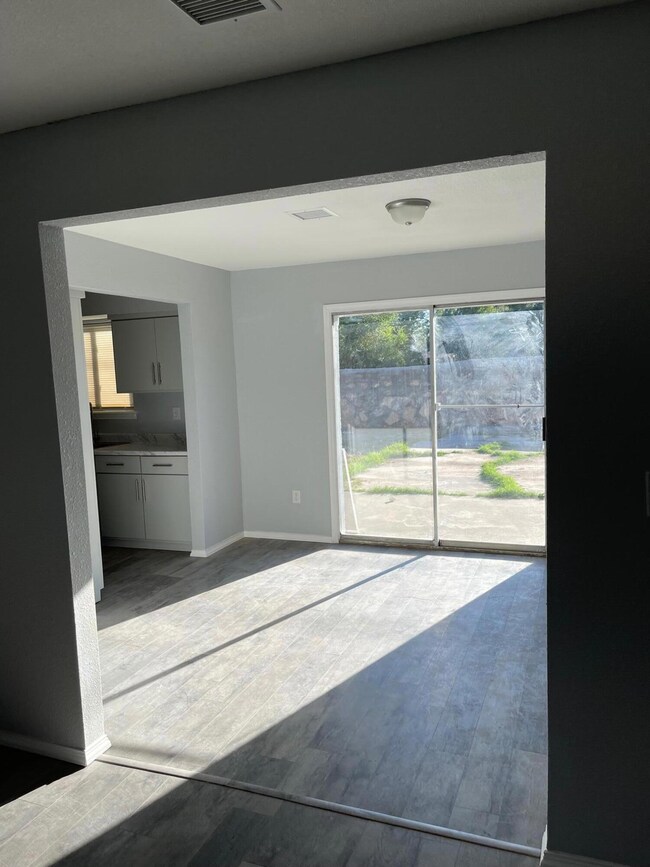 8256 Valle Placido Dr, El Paso, TX 79907 - photo 7