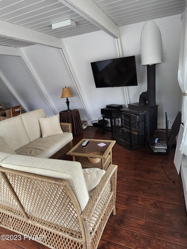 128 Waterview Dr, Hawley, PA 18428 - photo 4