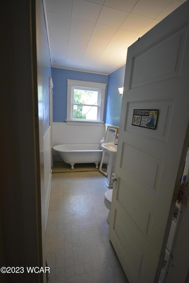 222 W Highland Ave, Ada, OH 45810 - photo 6