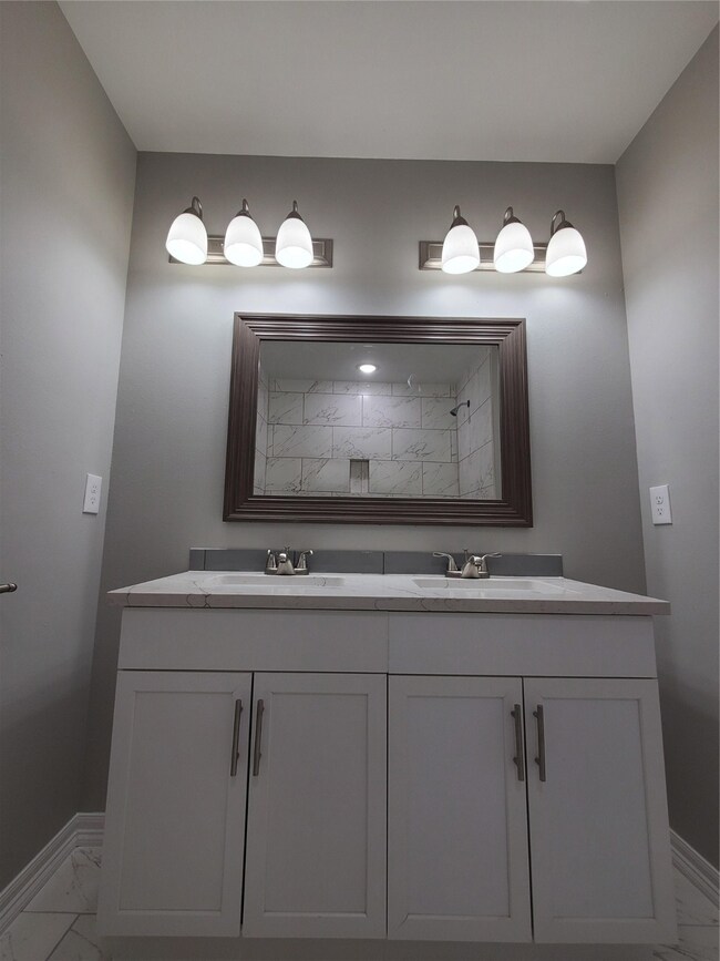 6905 S Hall St, Houston, TX 77028 - photo 3