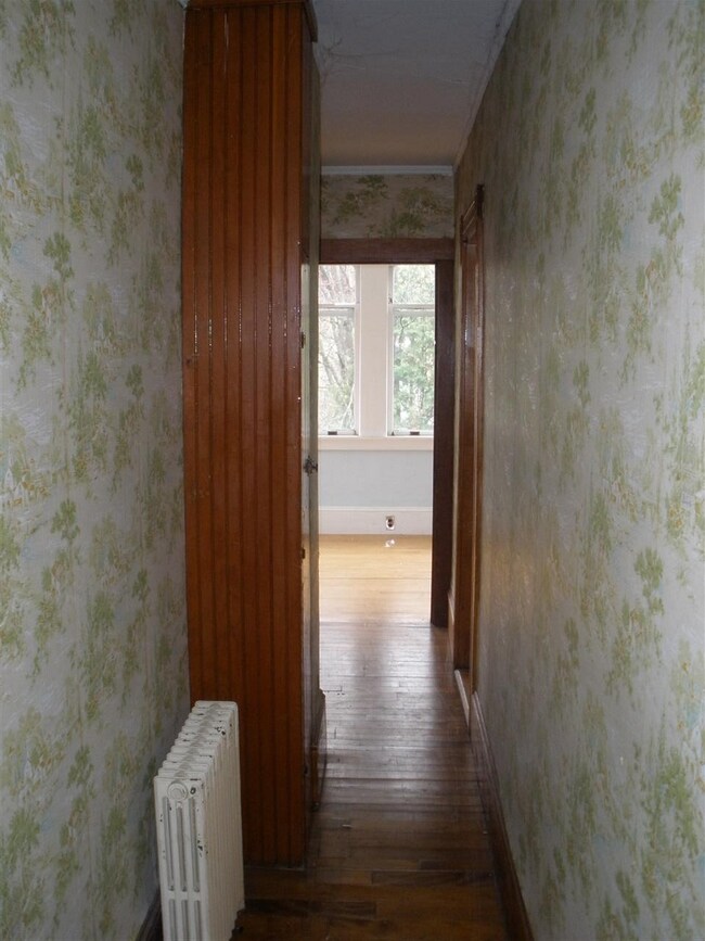 9 Richardson St, Lancaster, NH 03584 - photo 6