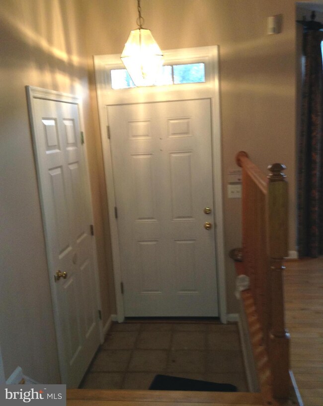 13101 Apine Dr unit 101, Germantown, MD 20874 - photo 3