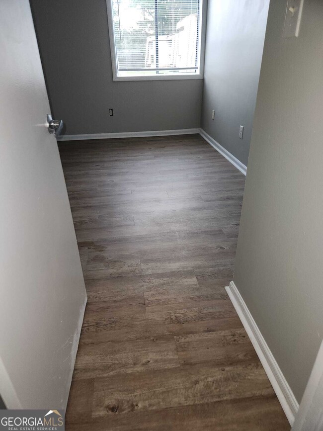 5945 Sutcliff Square, Lithonia, GA 30058 - photo 5