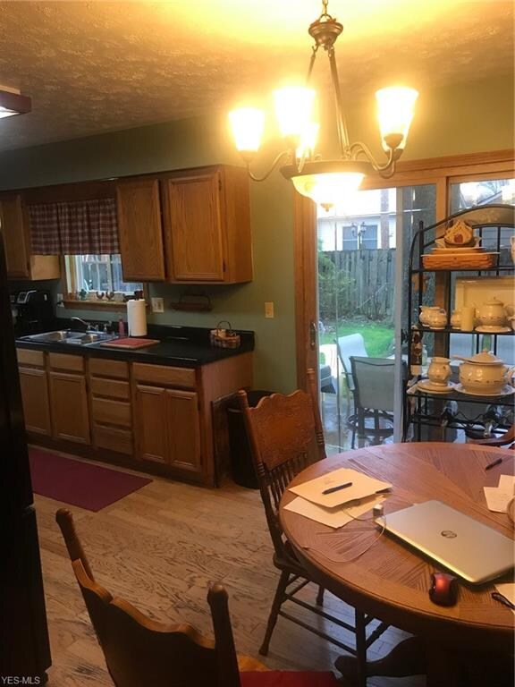 805 Kenilworth Ave, Sheffield Lake, OH 44054 - photo 4