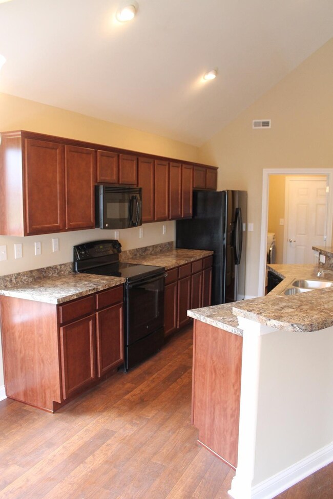 107 Meadowcrest Dr, Georgetown, KY 40324 - photo 4