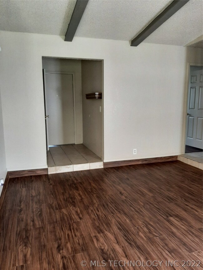 574 E 139th St, Glenpool, OK 74033 - photo 2