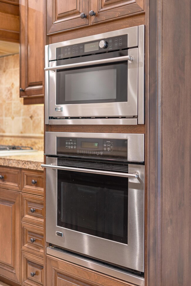 363 SW Bluff Dr unit 103, Bend, OR 97702 - photo 7