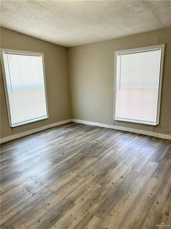 923 E Dreyer St, Pharr, TX 78577 - photo 3