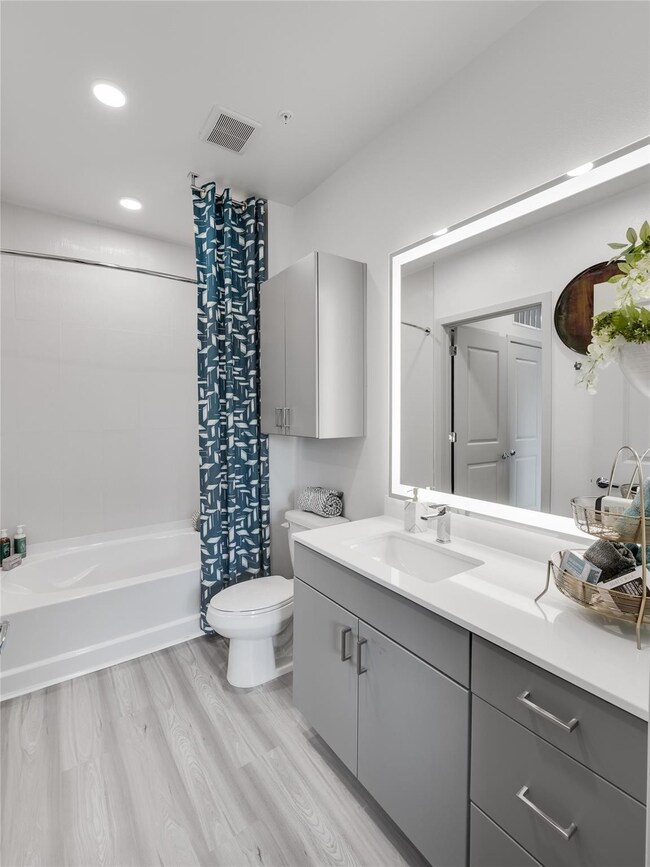 3636 W Dallas St unit 335, Houston, TX 77019 - photo 5