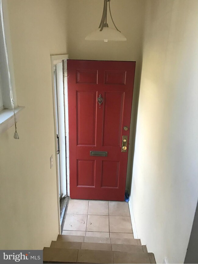 3357 Martha Custis Dr unit 825, Alexandria, VA 22302 - photo 5