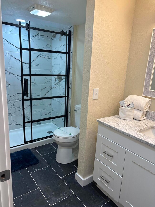 75588849702__042F1AE2-B370-454F-9625-7EE