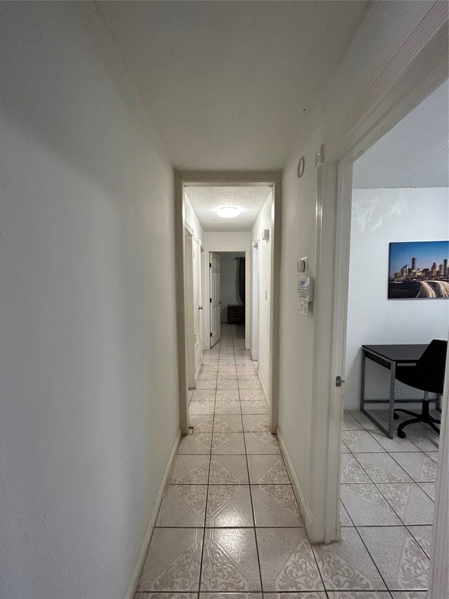 5927 Black Maple Ln, Houston, TX 77088 - photo 7