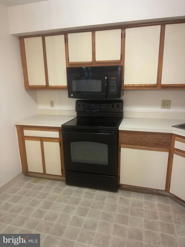 207 E Highland Ave unit 29, Newport, DE 19804 - photo 2