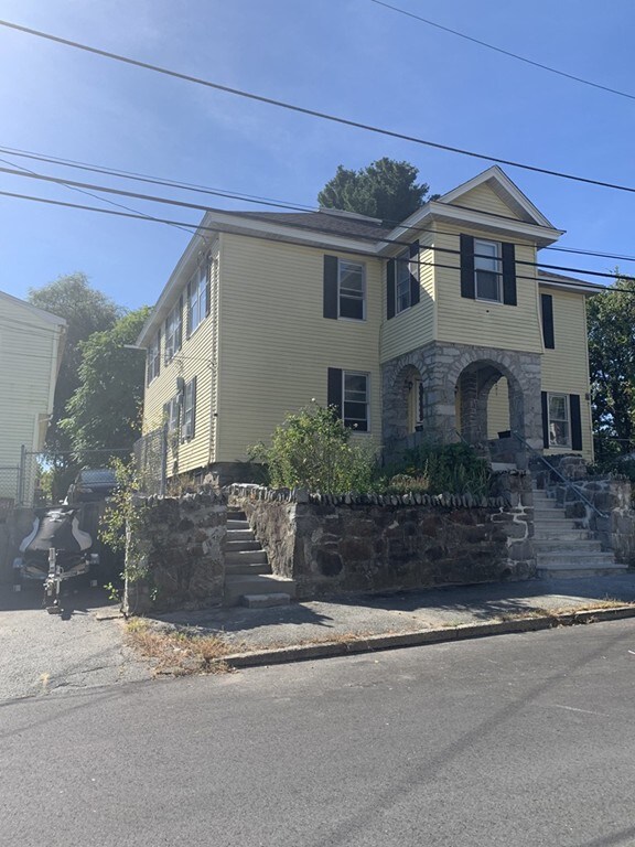 72 Lynn St, Lawrence, MA 01843 - photo 3