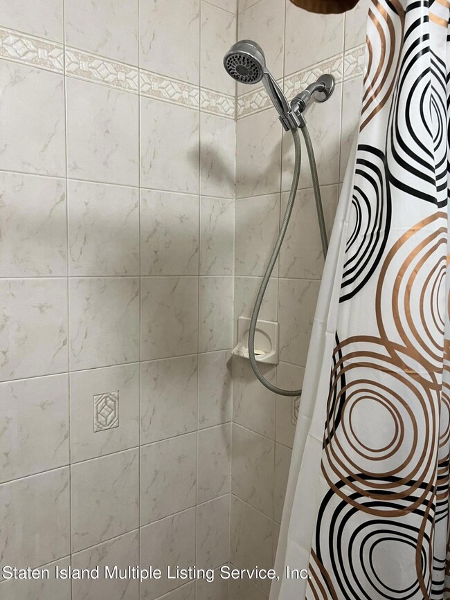 21 Daniella Ct, Staten Island, NY 10314 - photo 6