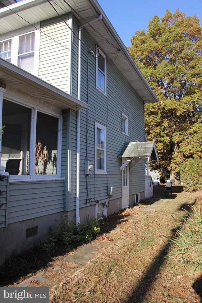 109 8th St, Salem, NJ 08079 - photo 3